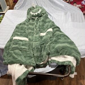 MEMBER'S MARK COZY CRITTER WRAP OVERSIZED BLANKET FOR ADULTS, DINO